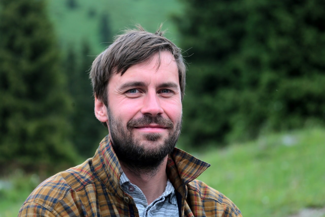 Kári Kolbeinsson outdoors.